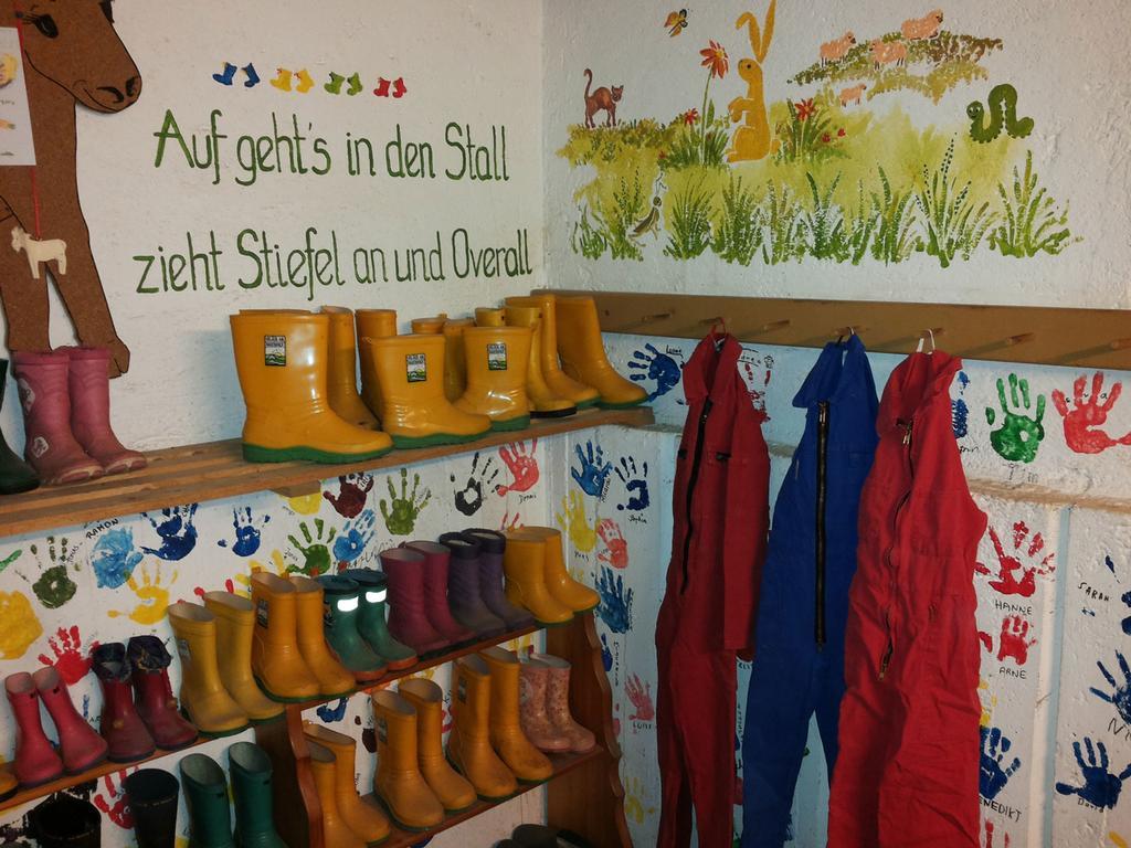 Kinderbauernhof Ierzerhof Arzl im Pitztal Ngoại thất bức ảnh